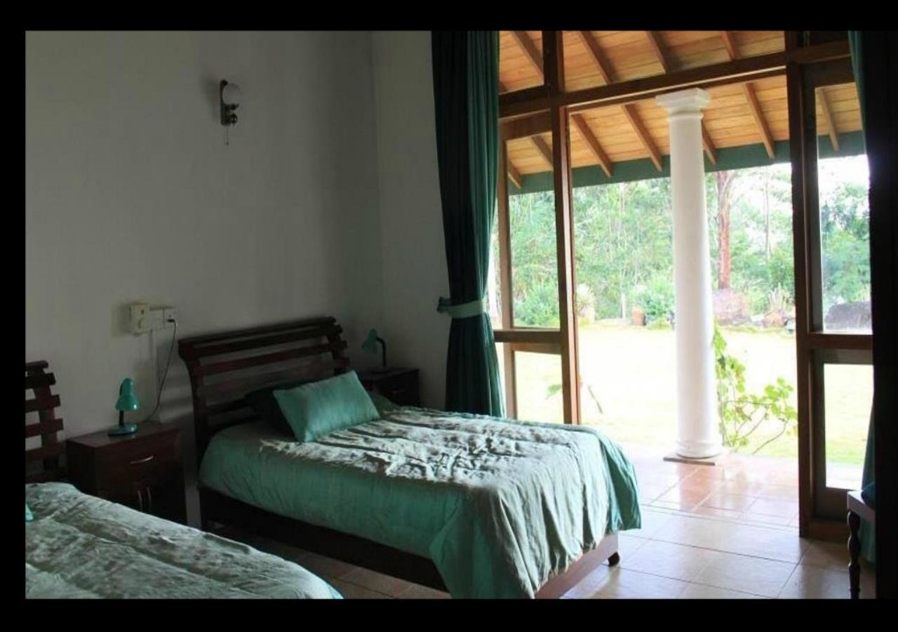 Bed and Breakfast Jungle Tide Kandy Pokoj fotografie